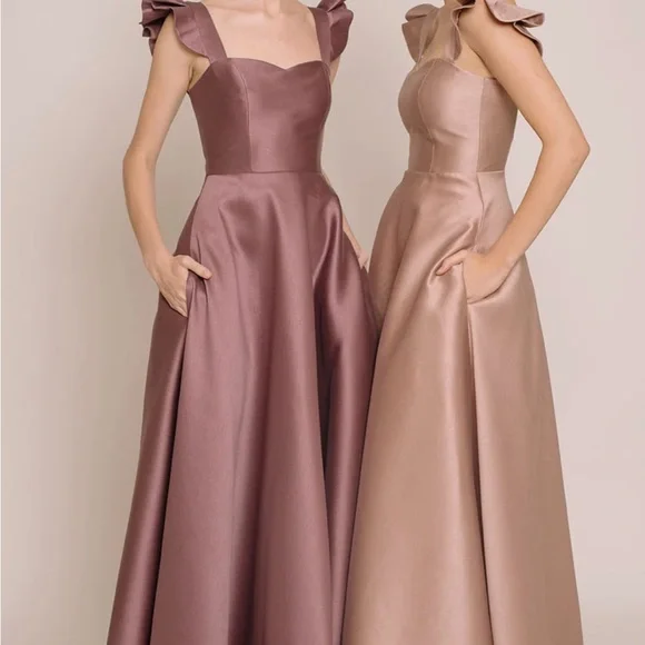 Zoo Label Dress - Picture 2 of 8